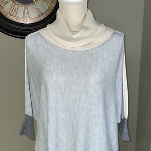 White House Black Market S. short sleeve sweater